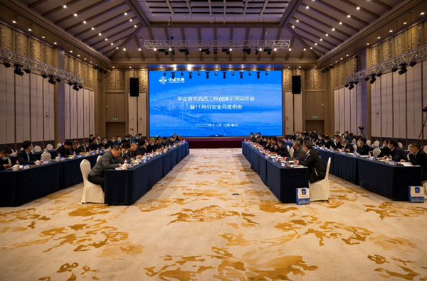 健身服裝時尚套裝男生圖片（健身 服裝）