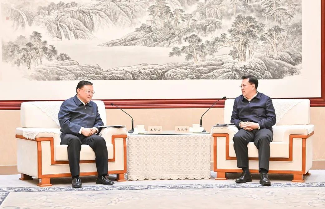 時尚潮流個性服裝（時尚潮流個性服裝店）